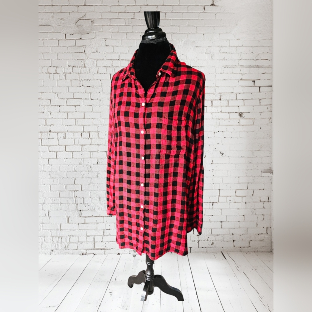 Old Navy Red and Black Plaid Shirt